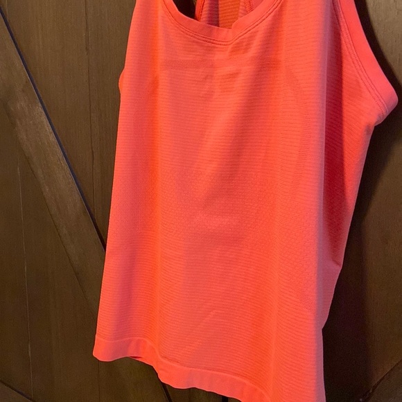 Lululemon🍋Swiftly Tech Racerback Tank Top 2.0 Race Length - Picture 4 of 6